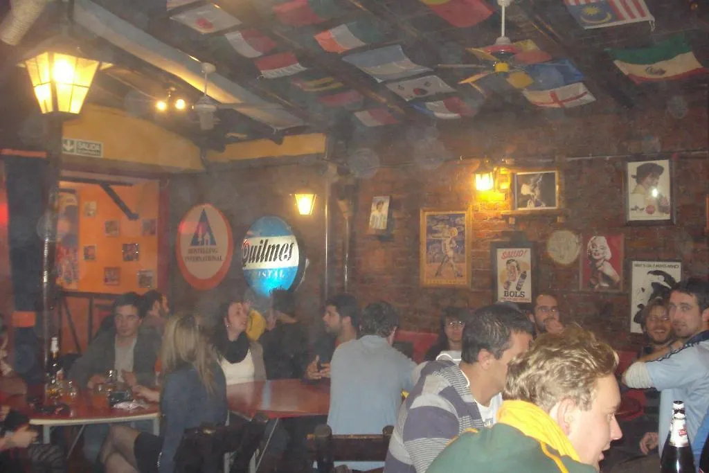 Campo Base Youth Hostel Mendoza