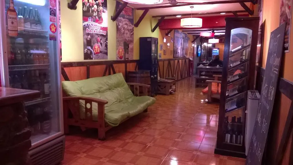 Campo Base Youth Hostel Mendoza Argentina